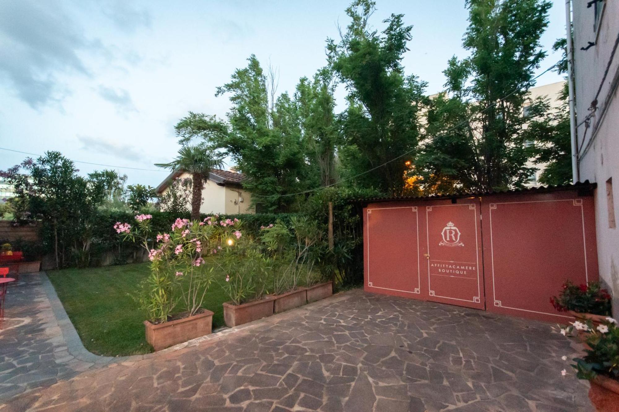 Regina Rooms Pisa Exterior foto